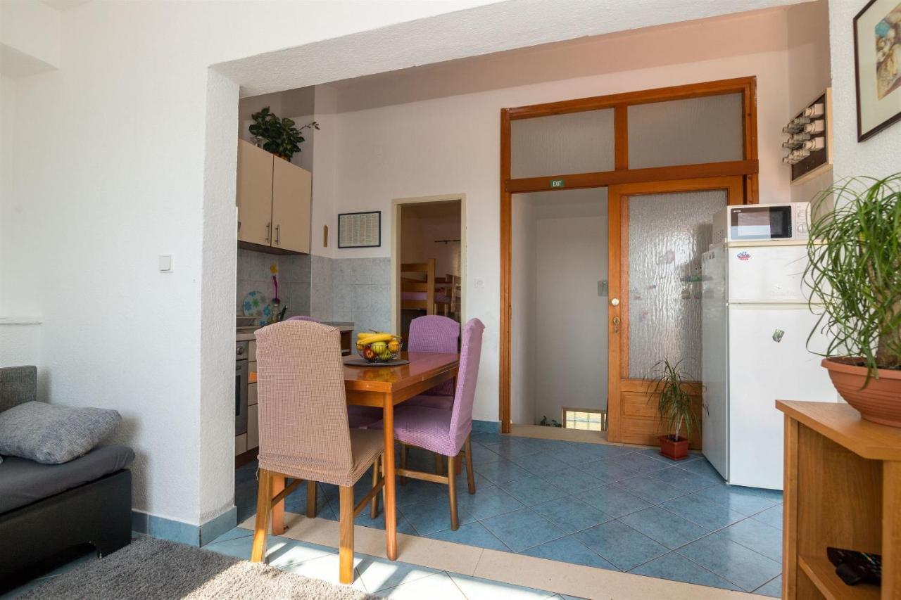 Apartments Tolj Igrane Dış mekan fotoğraf