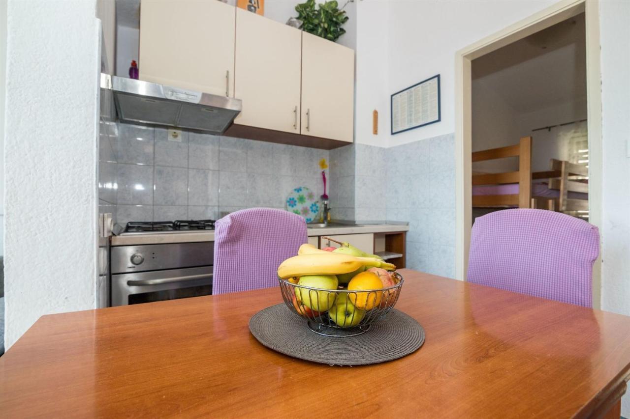 Apartments Tolj Igrane Dış mekan fotoğraf