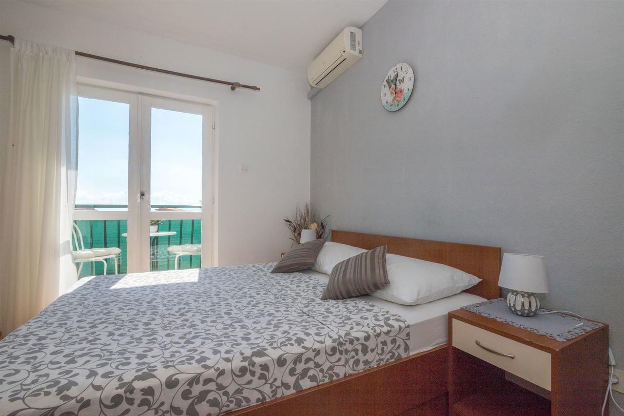 Apartments Tolj Igrane Dış mekan fotoğraf
