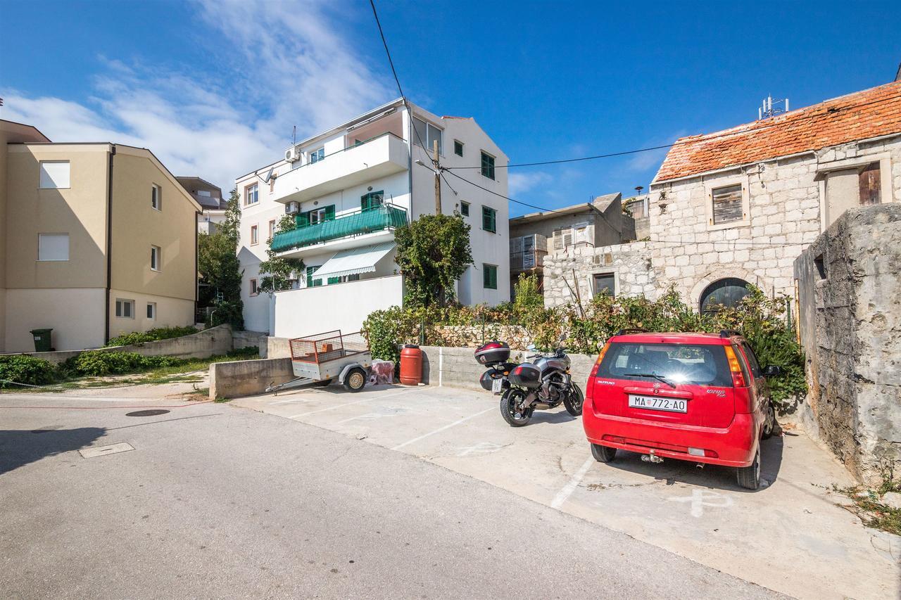 Apartments Tolj Igrane Dış mekan fotoğraf